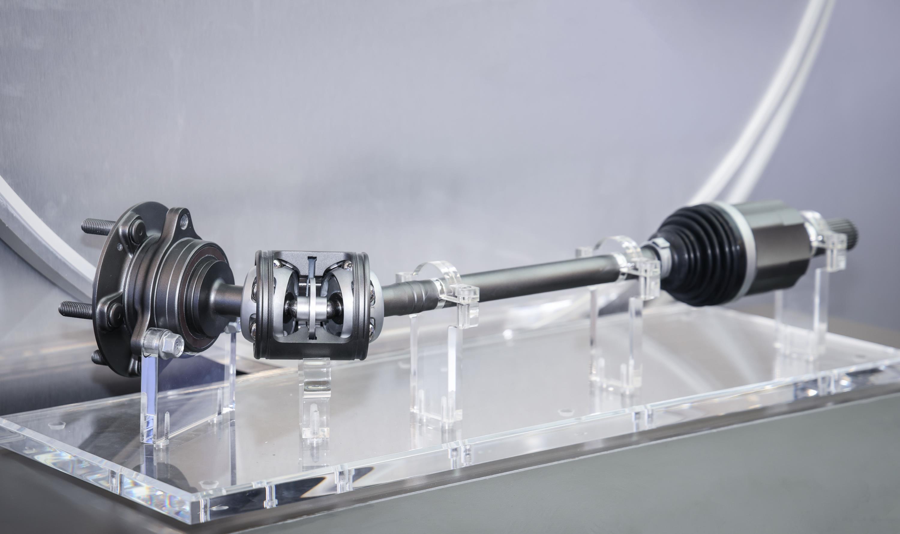 현대위아가 6일부터 9일까지(현지시각) 미국 라스베이거스에서 열리는 2026 국제전자제품박람회(Consumer Electronics Show, CES 2026)에 전시한 ‘듀얼 등속조인트(Dual C.V.Joint)’의 모습